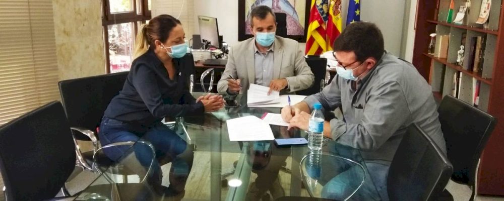 El Ayuntamiento de Aspe firma el convenio con la Asociación de Comerciantes y Afines