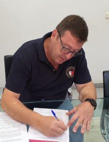 La Asociación de Comerciantes y Afines firma el convenio con El Ayuntamiento de Aspe