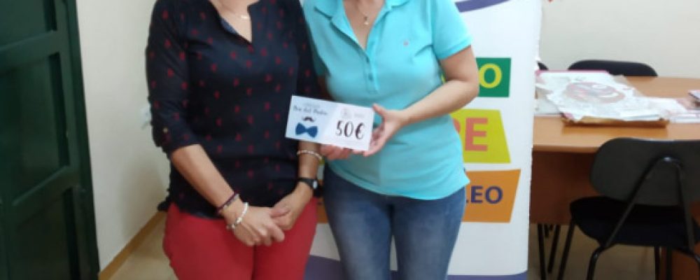 Entrega del primer vale del sorteo del Día del Padre