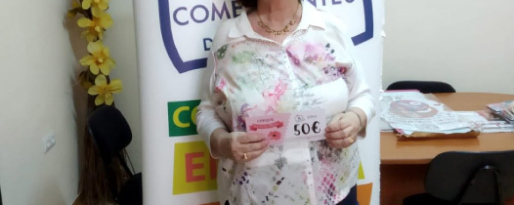 Entrega del primer vale del sorteo del Día de la Madre