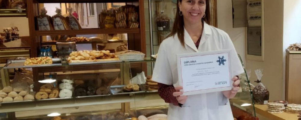 ENTREGA DE DIPLOMAS A LOS GANADORES DEL CONCURSO DE ESCAPARATES NAVIDEÑOS