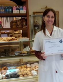 ENTREGA DE DIPLOMAS A LOS GANADORES DEL CONCURSO DE ESCAPARATES NAVIDEÑOS
